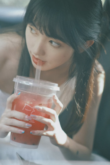 乳色吐息在线观看无修